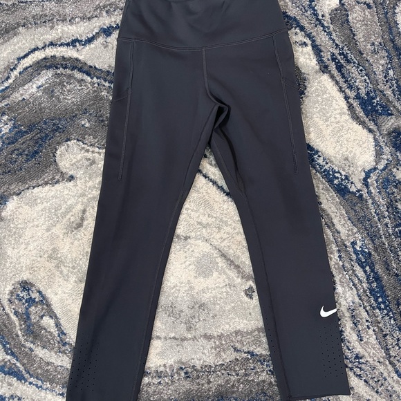 Nike Epic Luxe Running Leggings - Picture 2 of 8